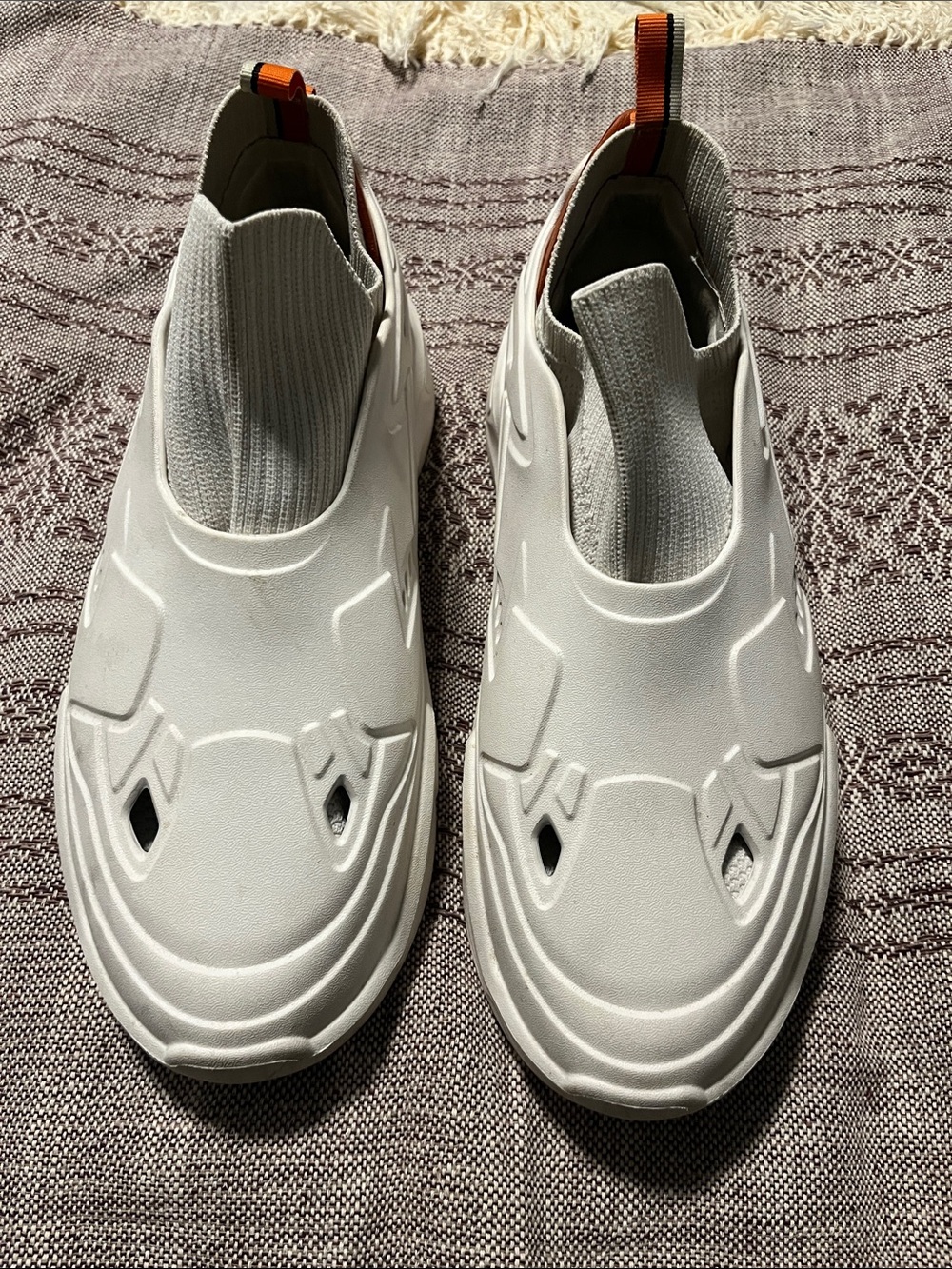 Mens NTW Slip-On White Athletic Sneakers with Removable Liner